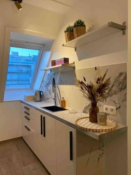 Moderne Studio نيوبورت المظهر الخارجي الصورة